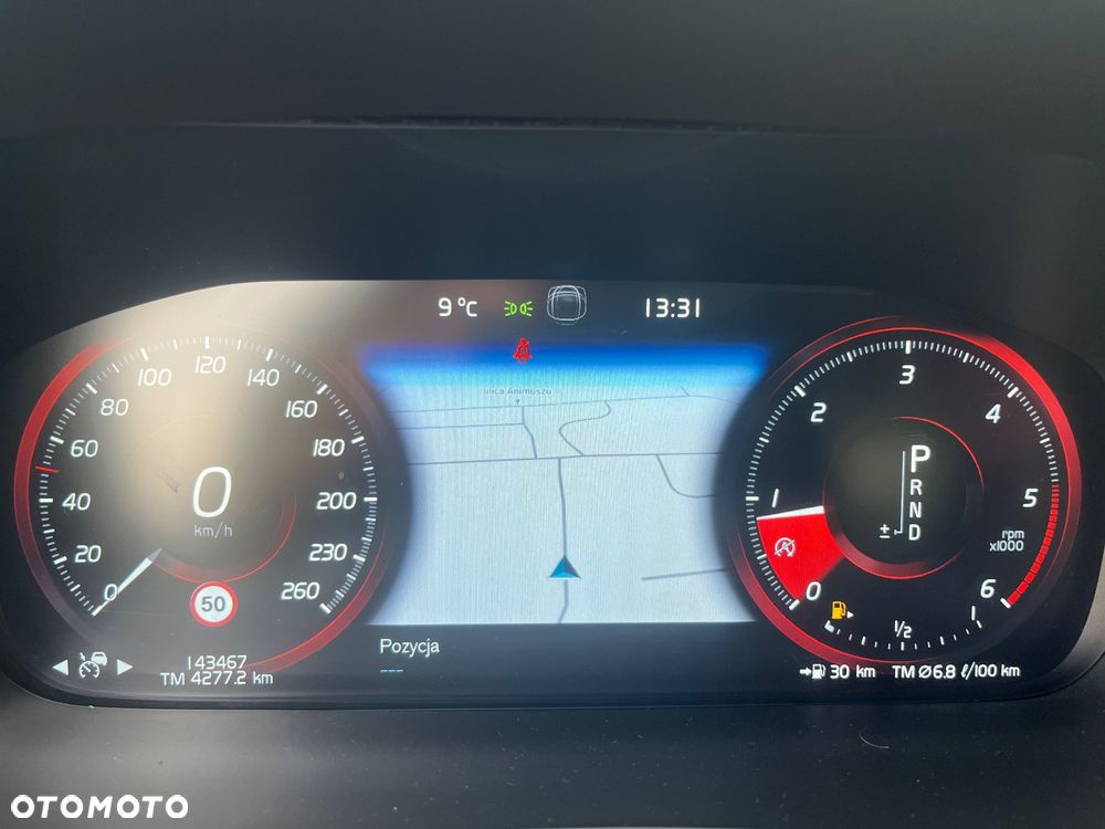 Volvo V90 D4 SCR Momentum Pro - 25