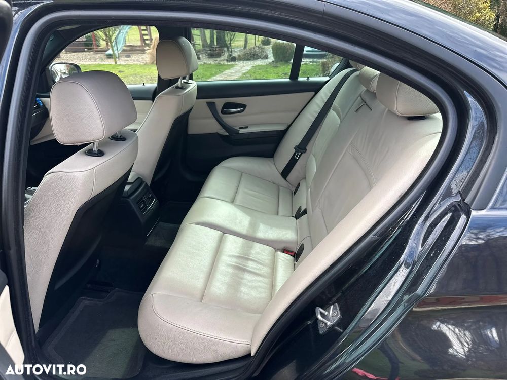 BMW Seria 3 316d - 33