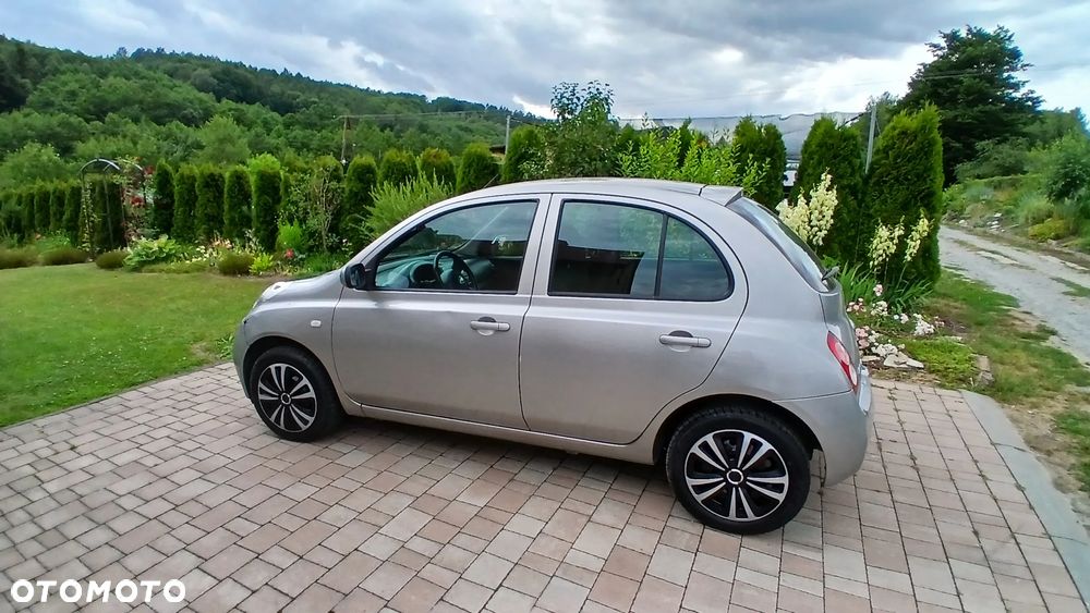 Nissan Micra - 1