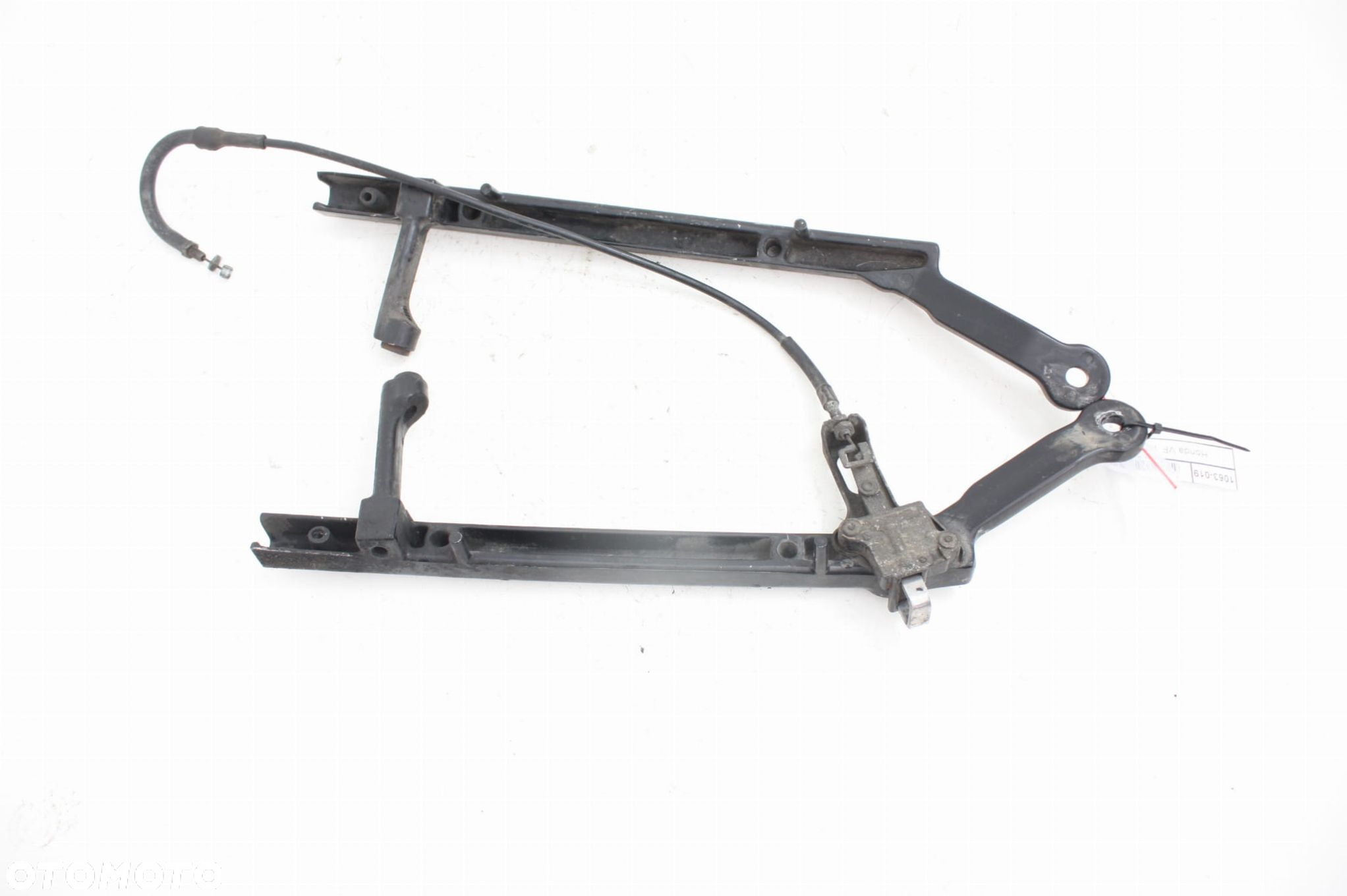 STELAŻ UCHWYT MOCOWANIE Honda VF 1000F SC15 85-86 - 2