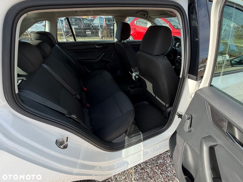 Skoda RAPID - 15