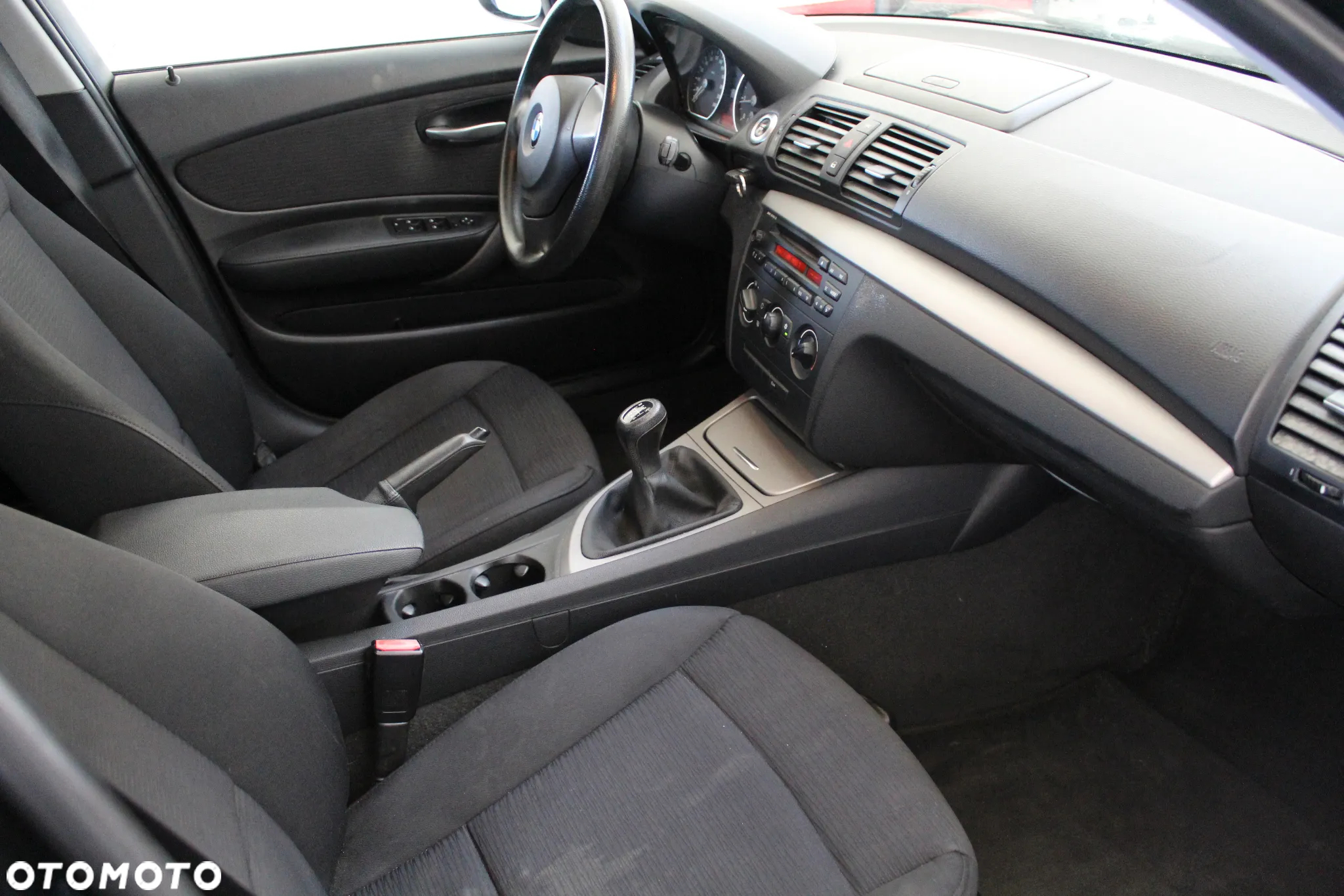 BMW Seria 1 116i - 17