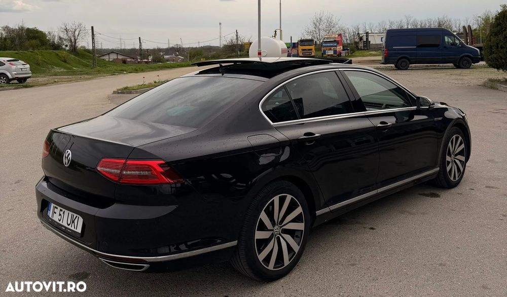 Volkswagen Passat - 7