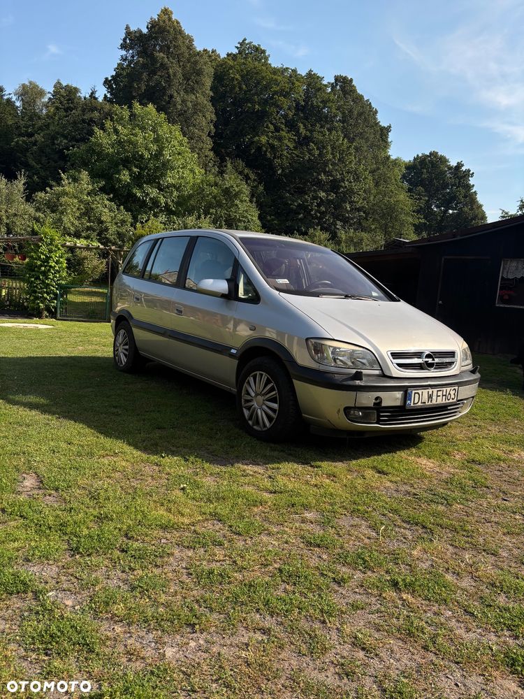 Opel Zafira 1.8 16V Comfort - 2