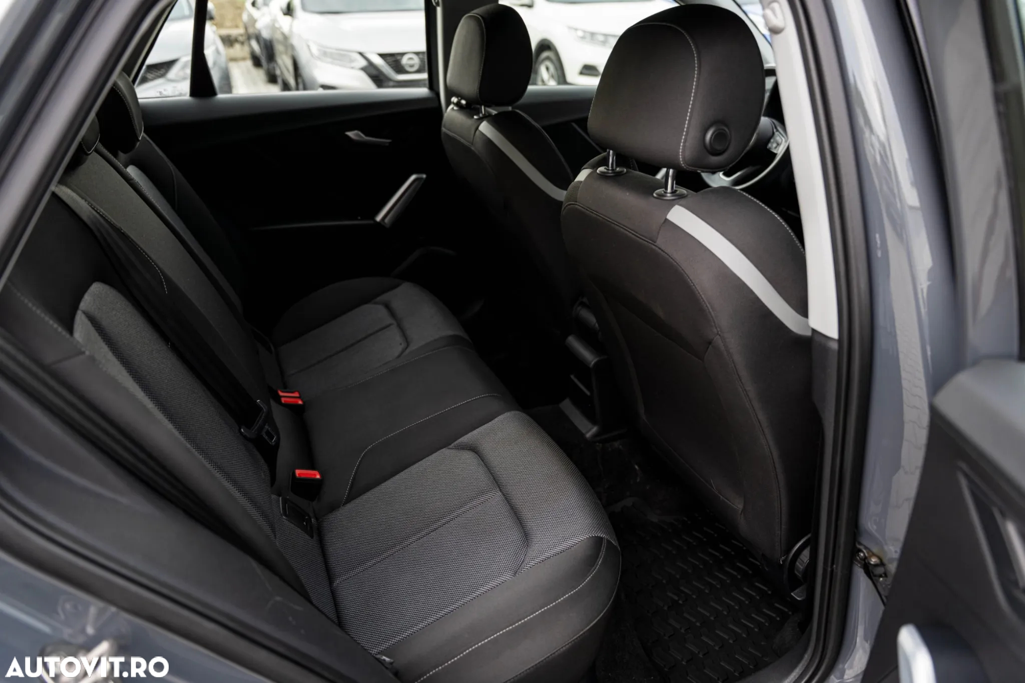 Audi Q2 1.6 TDI S tronic design - 8