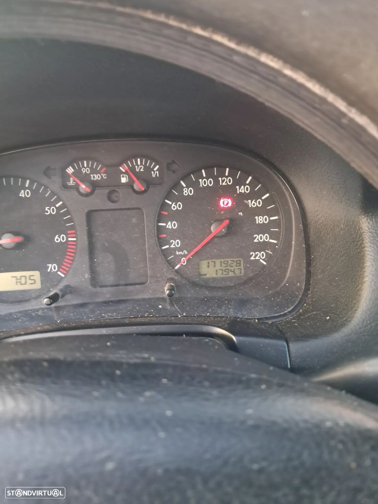 VW Golf 1.4i 25 Anos - 7