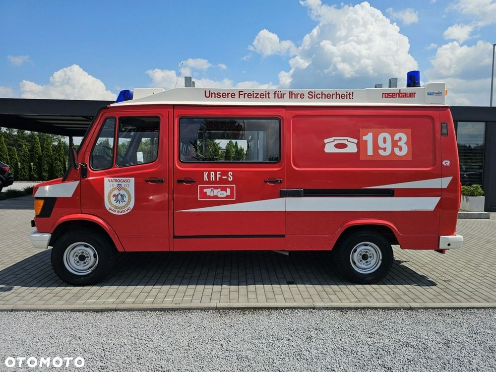 Mercedes-Benz 310 - 5