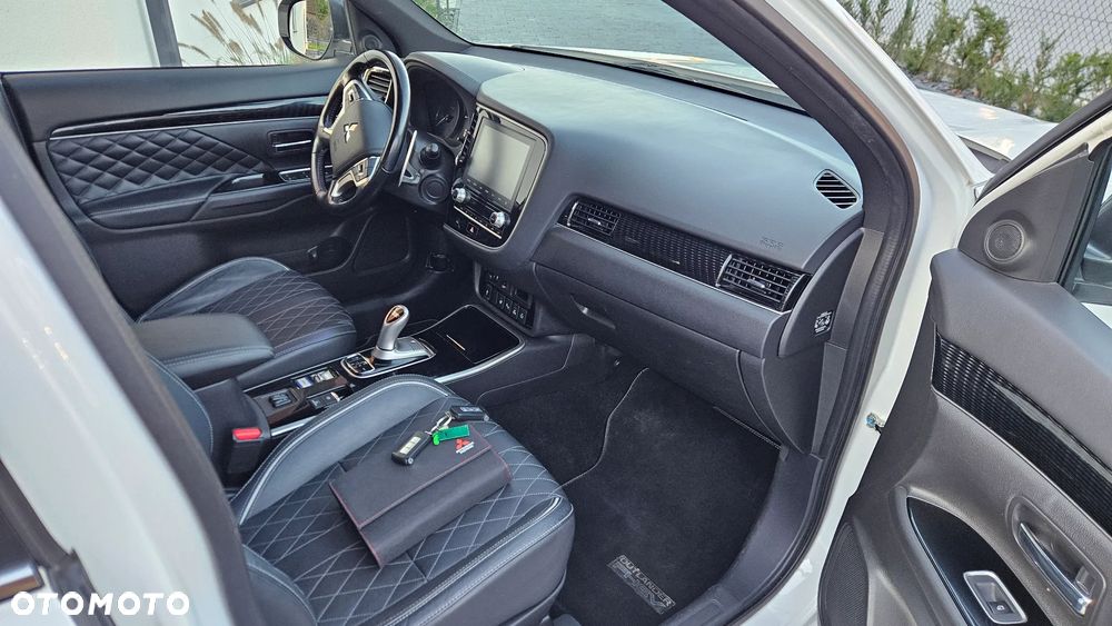 Mitsubishi Outlander 2.4 4WD Plug-In Hybrid Spirit+ - 8