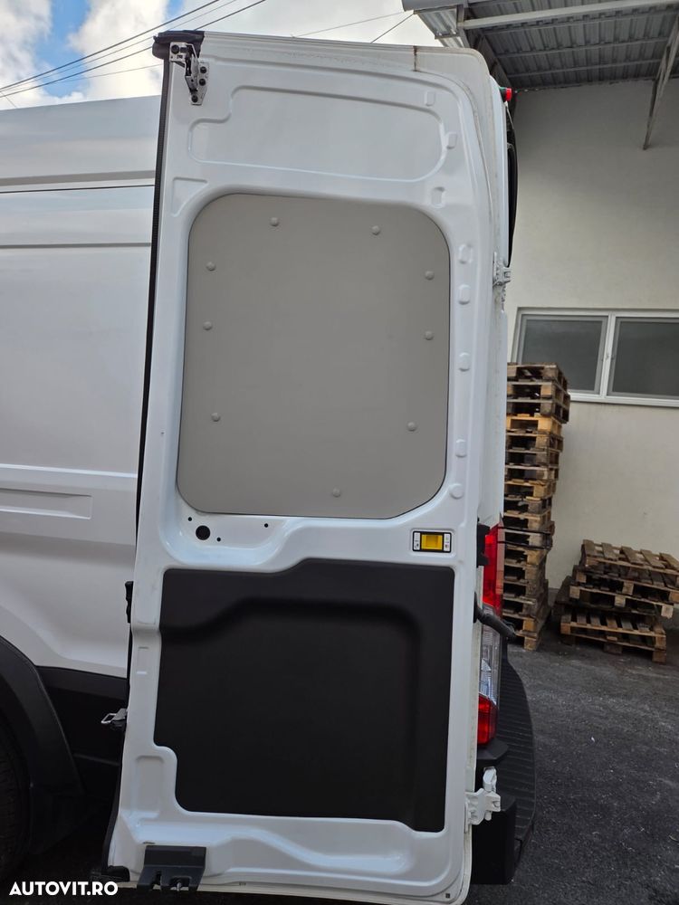 Ford Transit - 13