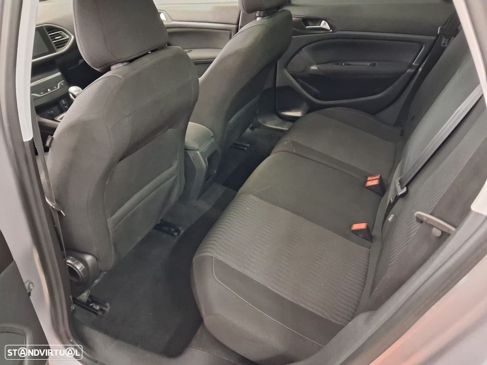 Peugeot 308 SW - 14