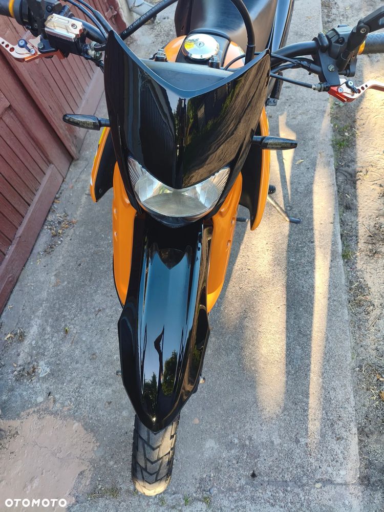 Suzuki DR - 5