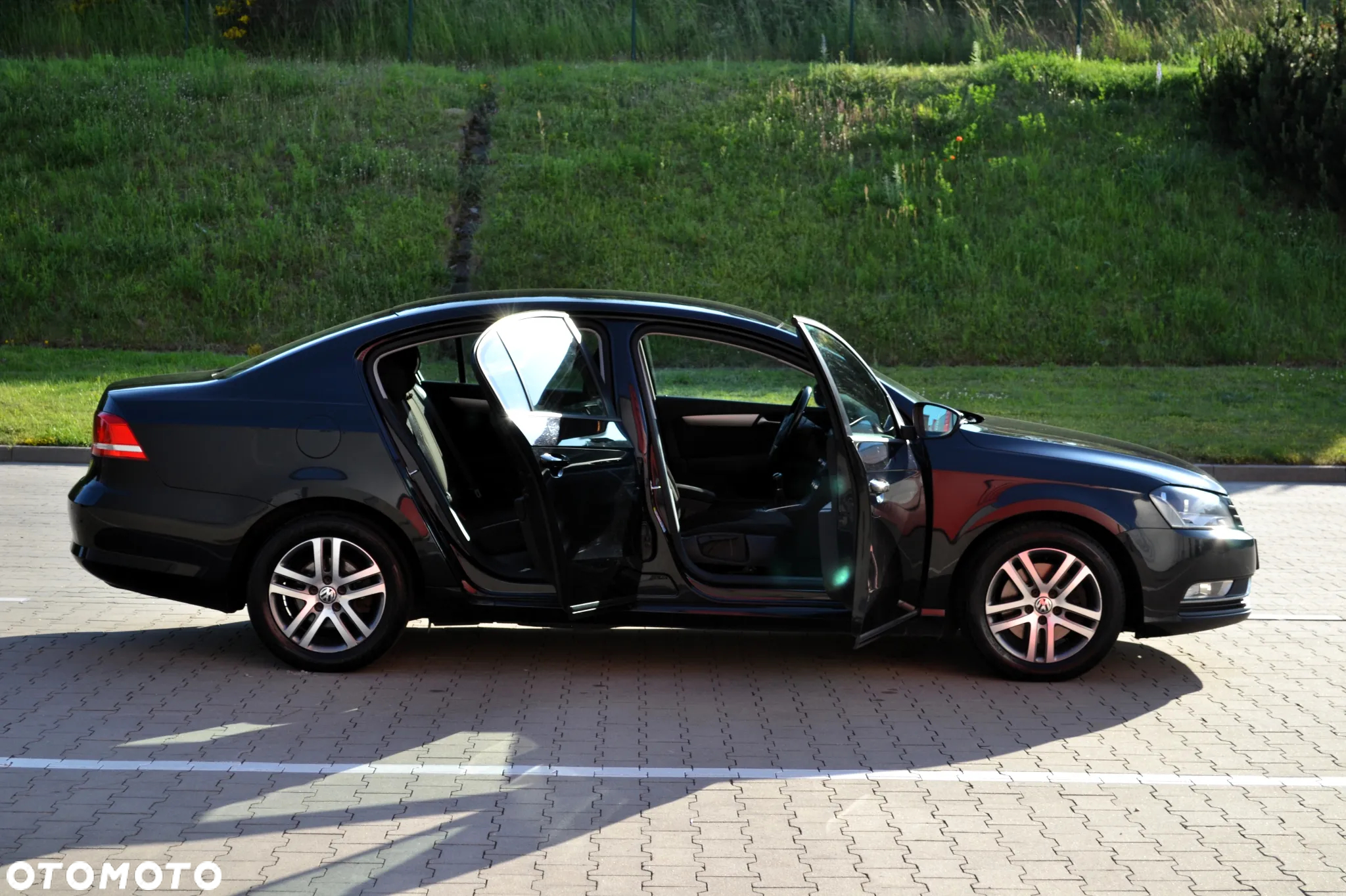 Volkswagen Passat 1.6 TDI Trendline Optimum - 26