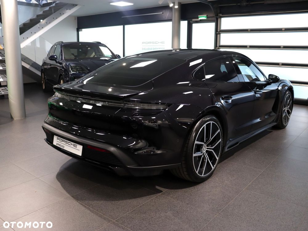 Porsche Taycan - 5