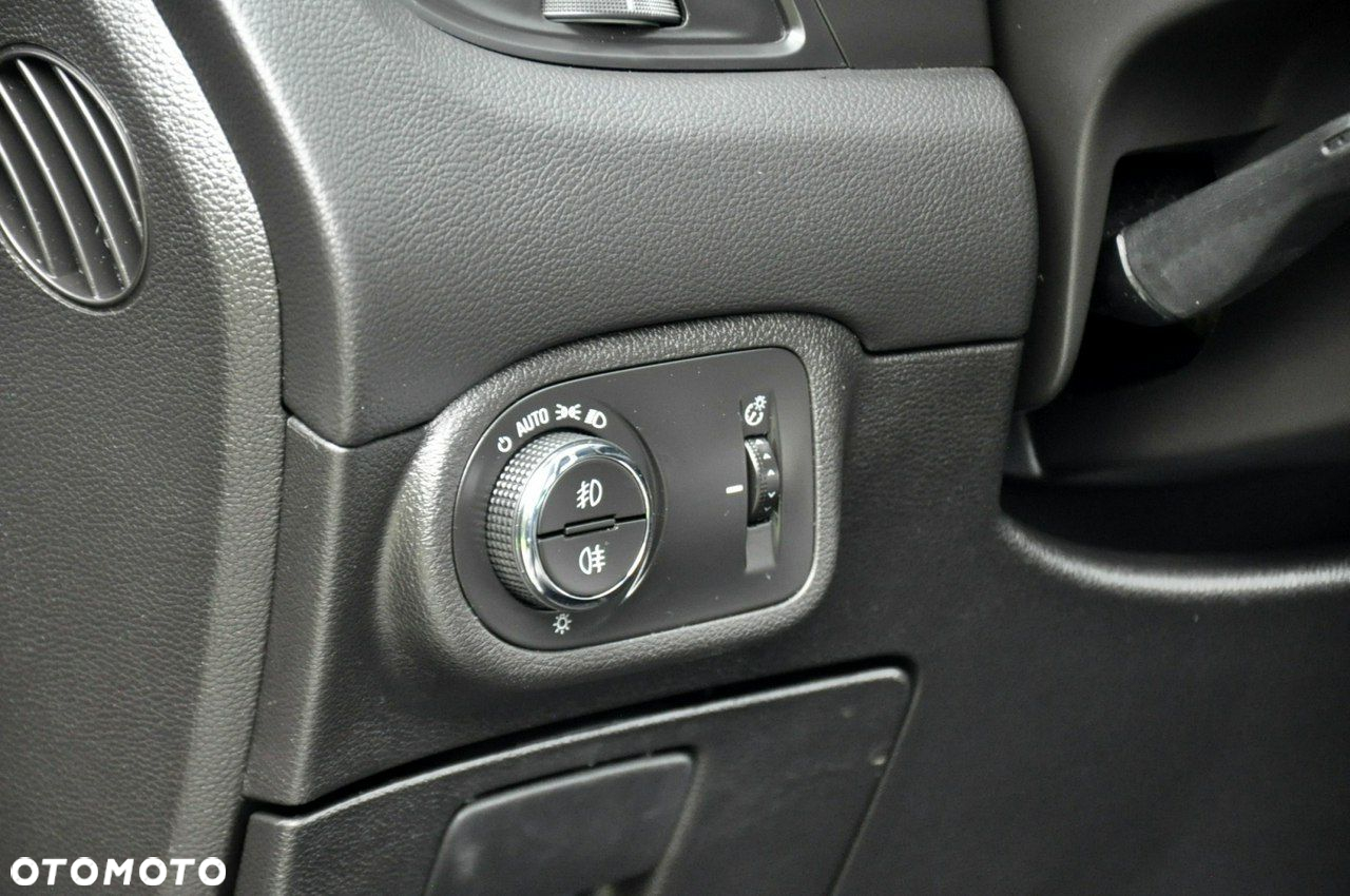 Opel Zafira - 37