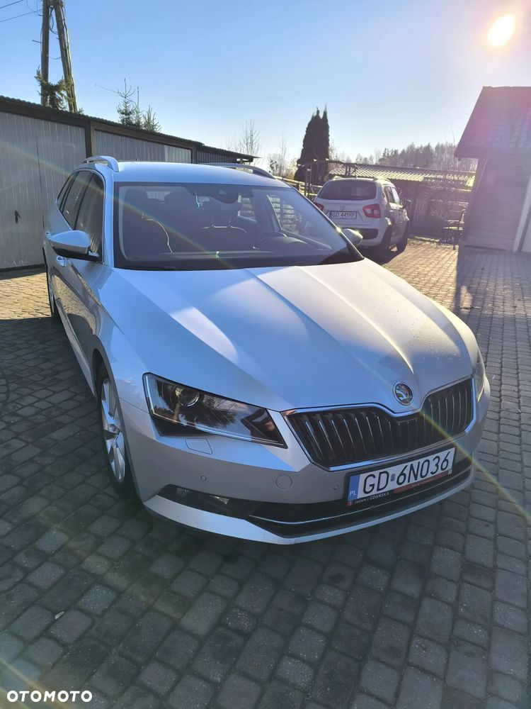 Skoda Superb 2.0 TDI SCR 4x4 Style DSG - 4