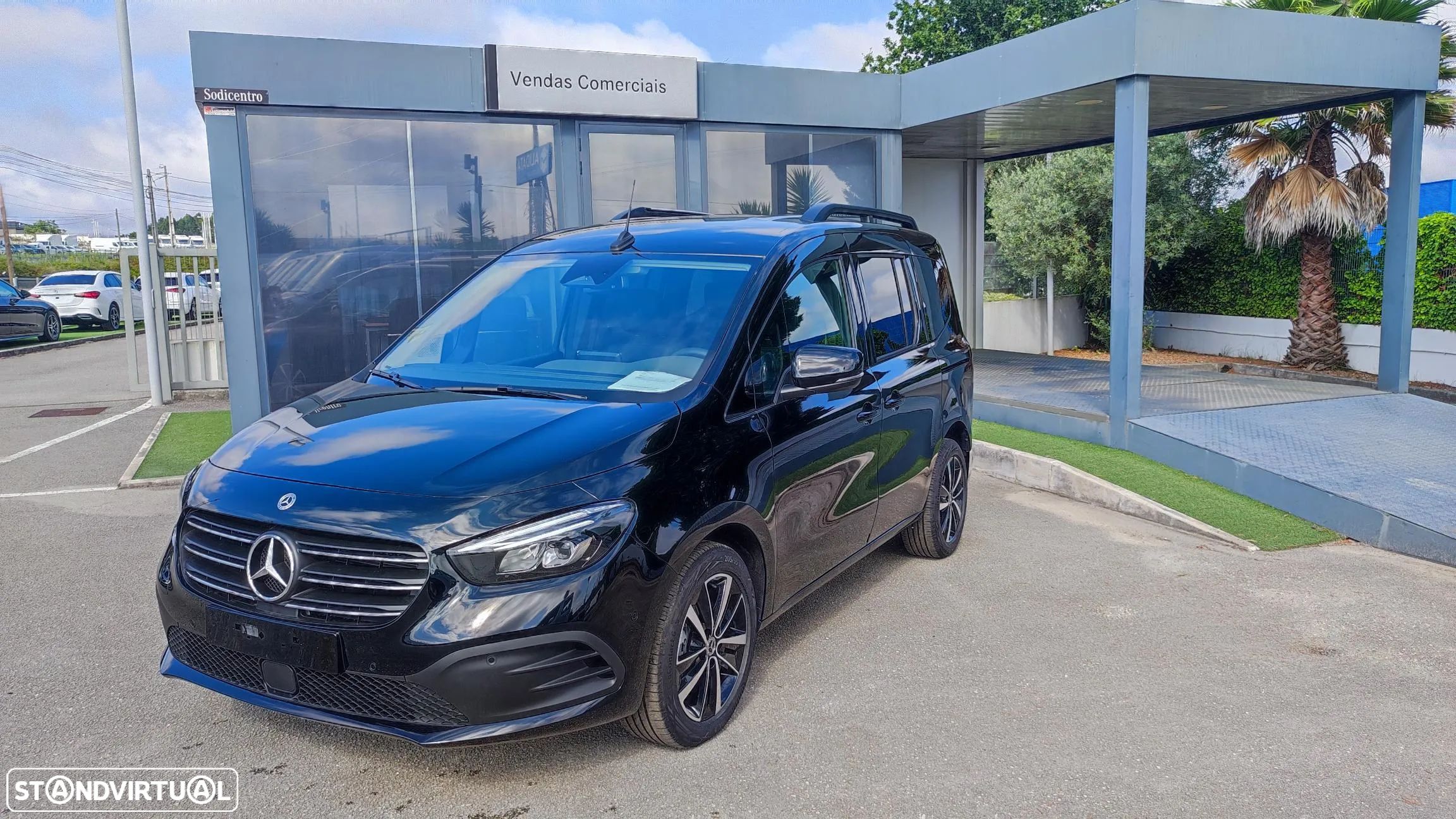 Mercedes-Benz T 180 - 1