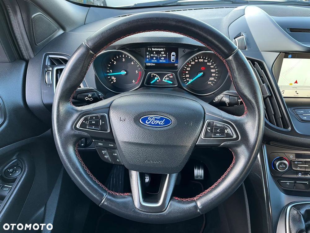 Ford Kuga 2.0 TDCi 4x4 ST-Line - 19