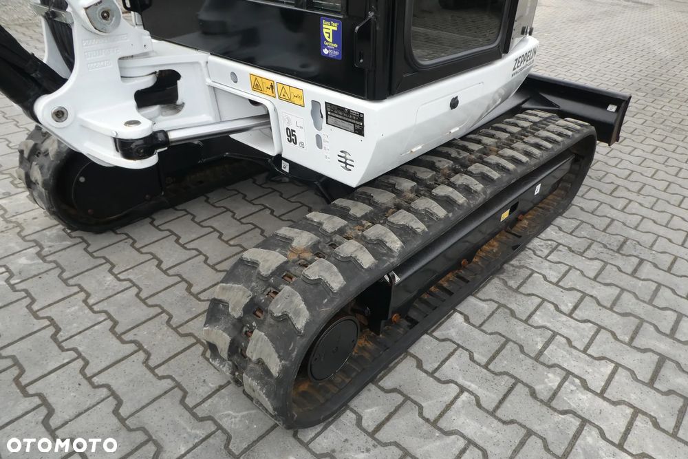 Caterpillar 302,7D CR TRZY ŁYŻKI - 10