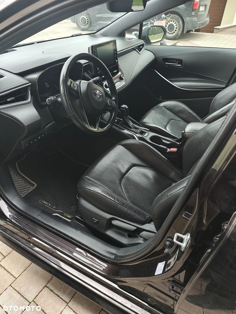 Toyota Corolla 2.0 Hybrid Executive - 9