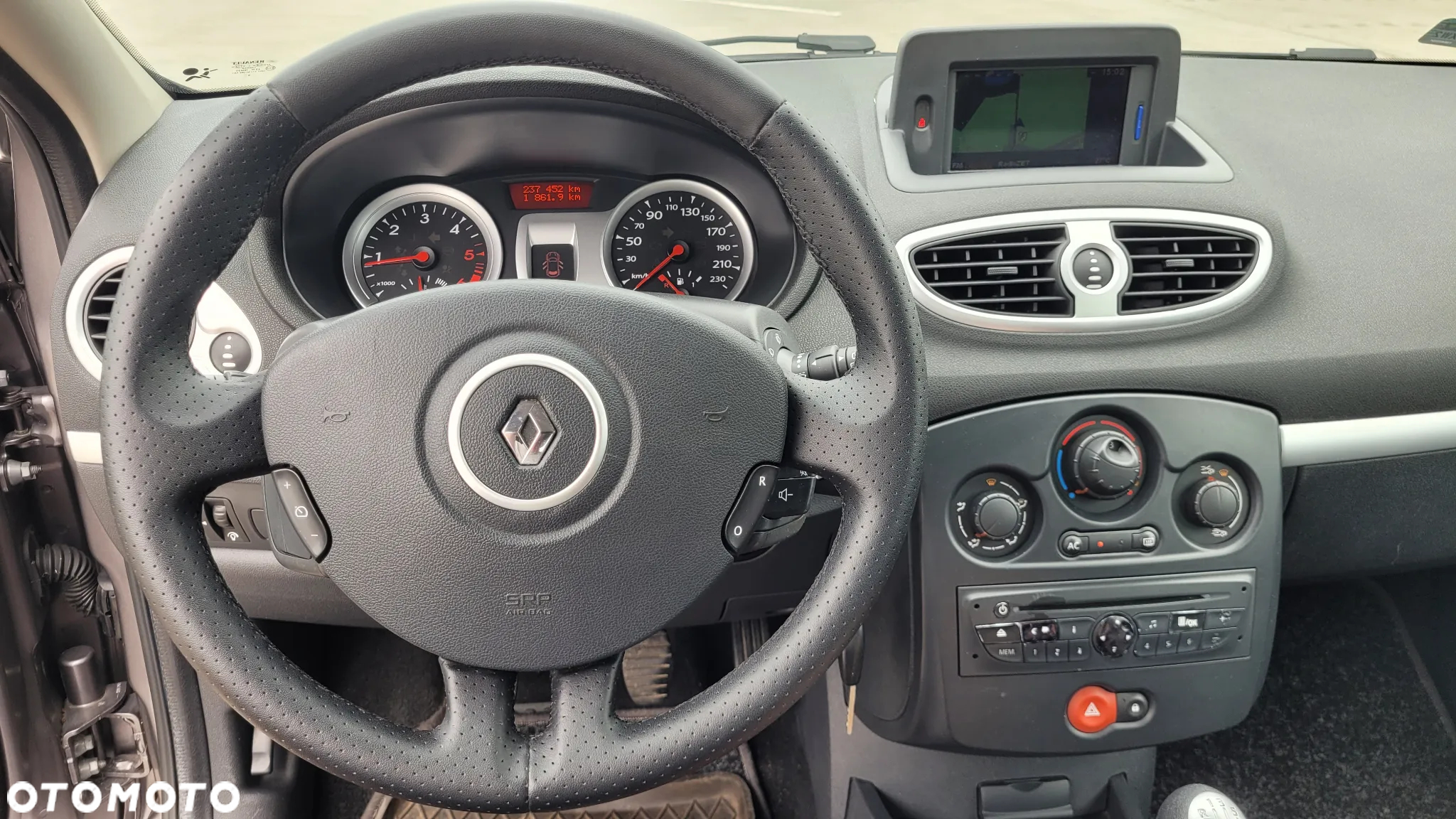Renault Clio 1.5 dCi 85 FAP Grandtour Dynamique - 22