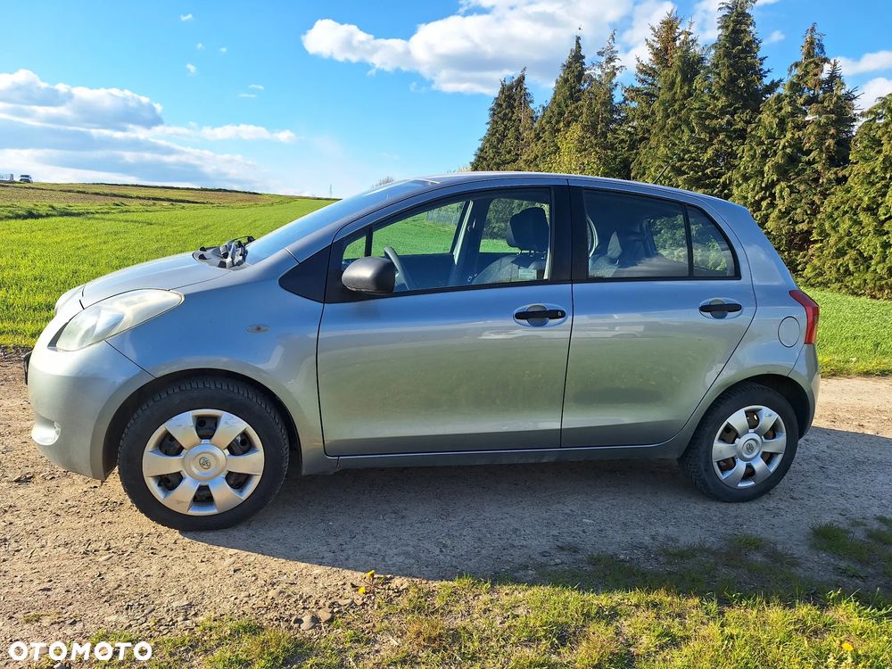 Toyota Yaris 1.0 Luna A/C - 1