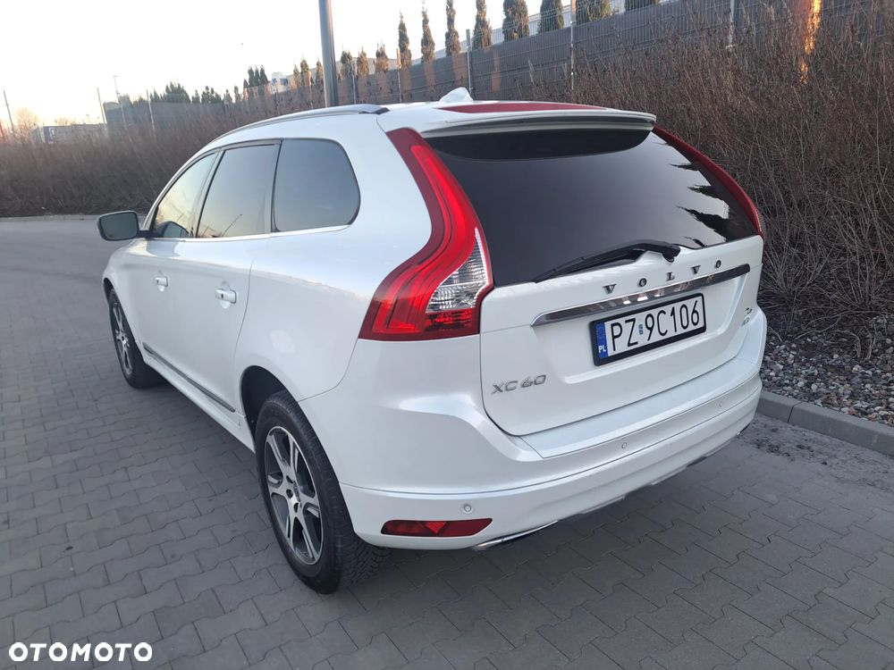 Volvo XC 60 T6 AWD Geartronic Summum - 3