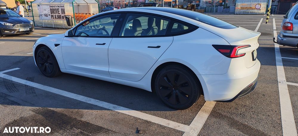Tesla Model 3 - 2
