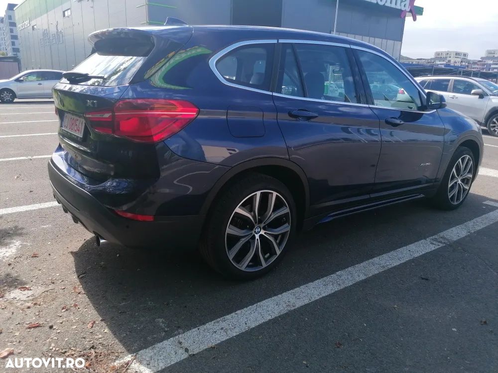 BMW X1 xDrive20i AT Sport Line - 40