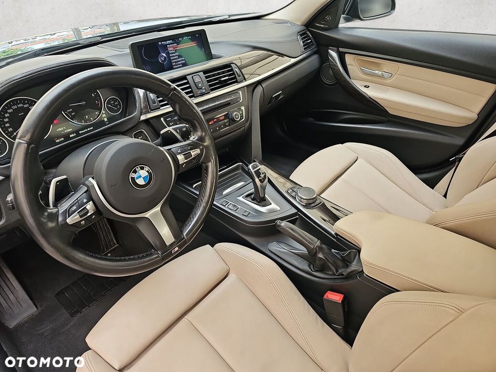 BMW Seria 3 328i xDrive - 11