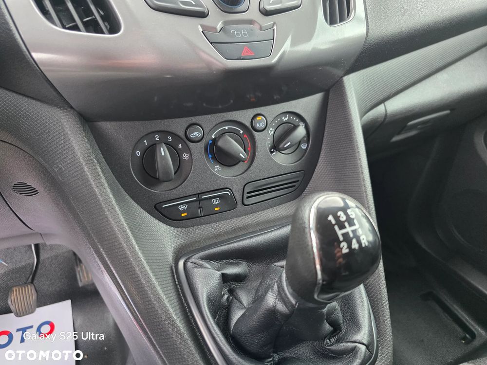 Ford Transit Connect - 33