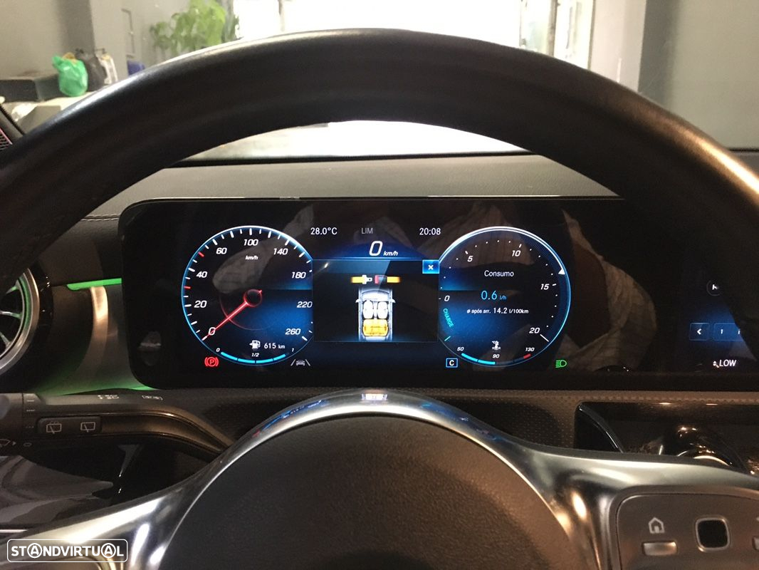Mercedes-Benz A 180 d AMG Line - 21