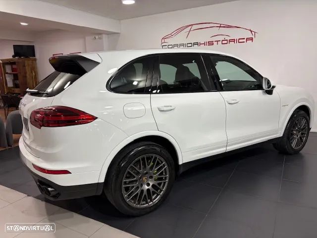Porsche Cayenne S E-Hybrid Platinum Edition - 18