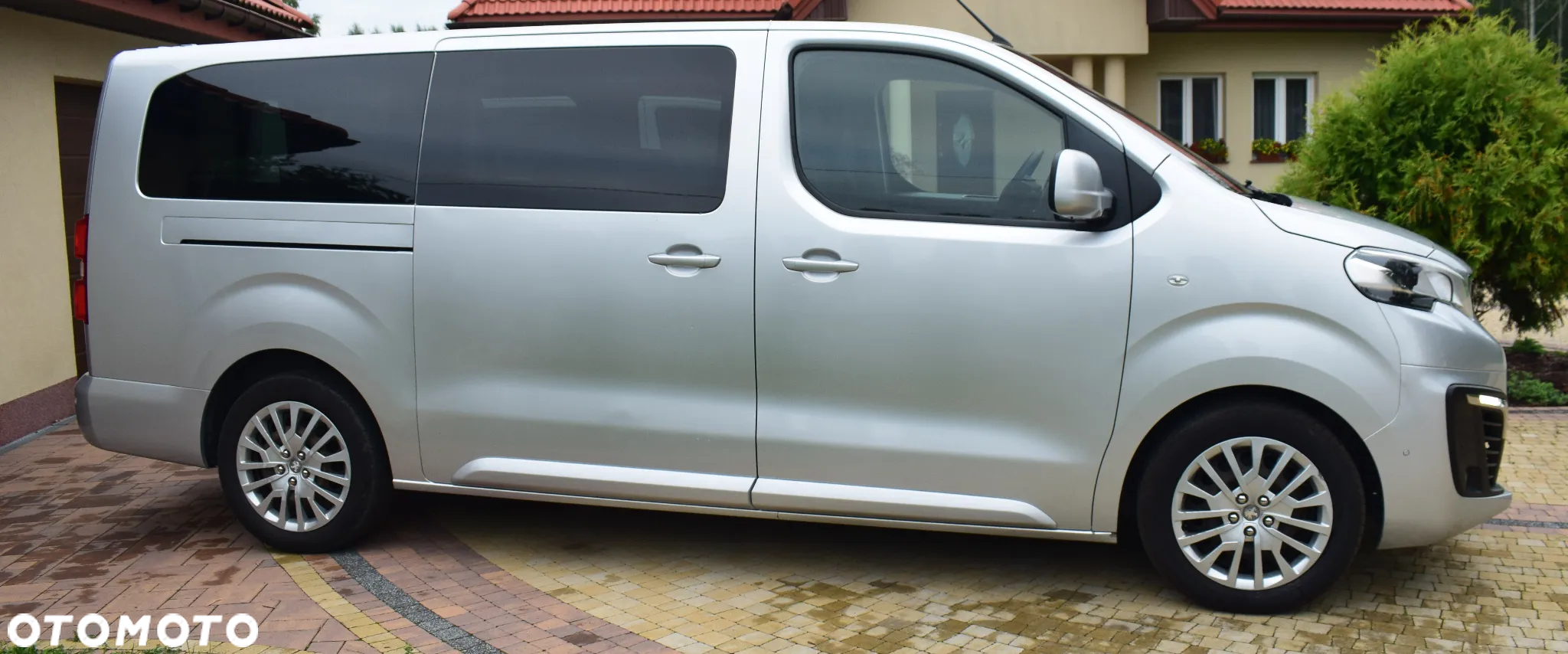 Peugeot Traveller 2.0 BlueHDi Long Active - 4