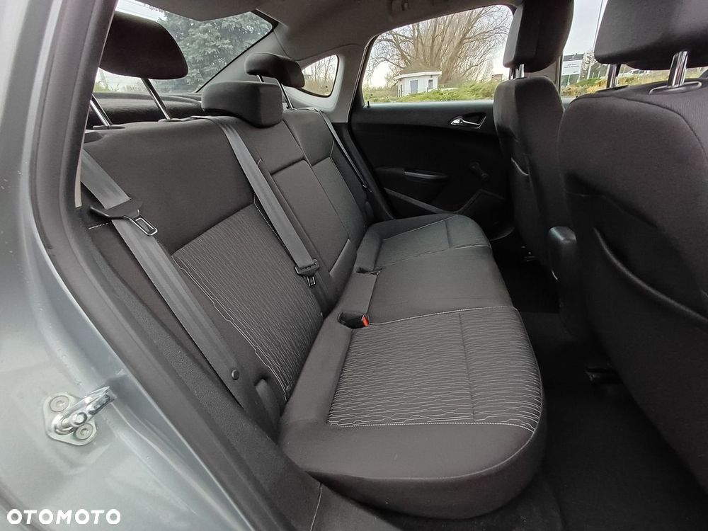 Opel Astra - 23
