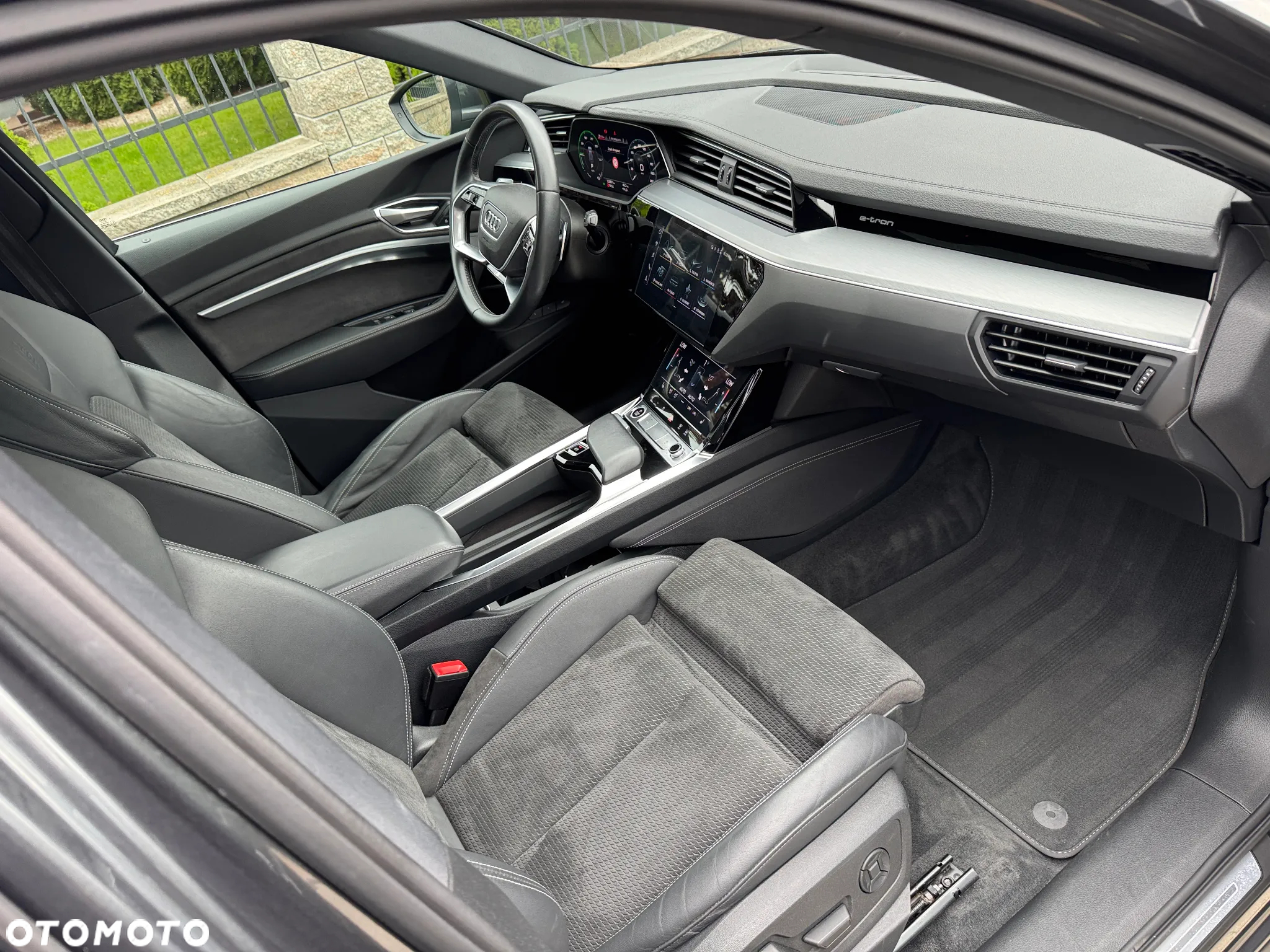 Audi e-tron 50 Quattro S Line - 11
