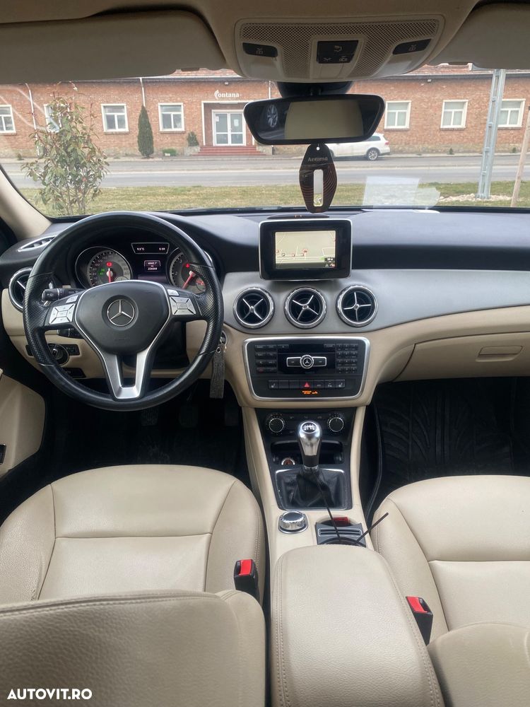 Mercedes-Benz GLA 200 (CDI) d - 12