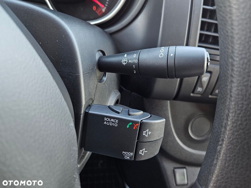 Renault Trafic L2H1 *69999zł NETTO* Brygadówka 6 osób 2.0dCi/120KM - 23