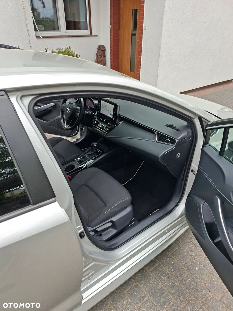 Toyota Corolla 1.8 Hybrid Comfort - 16