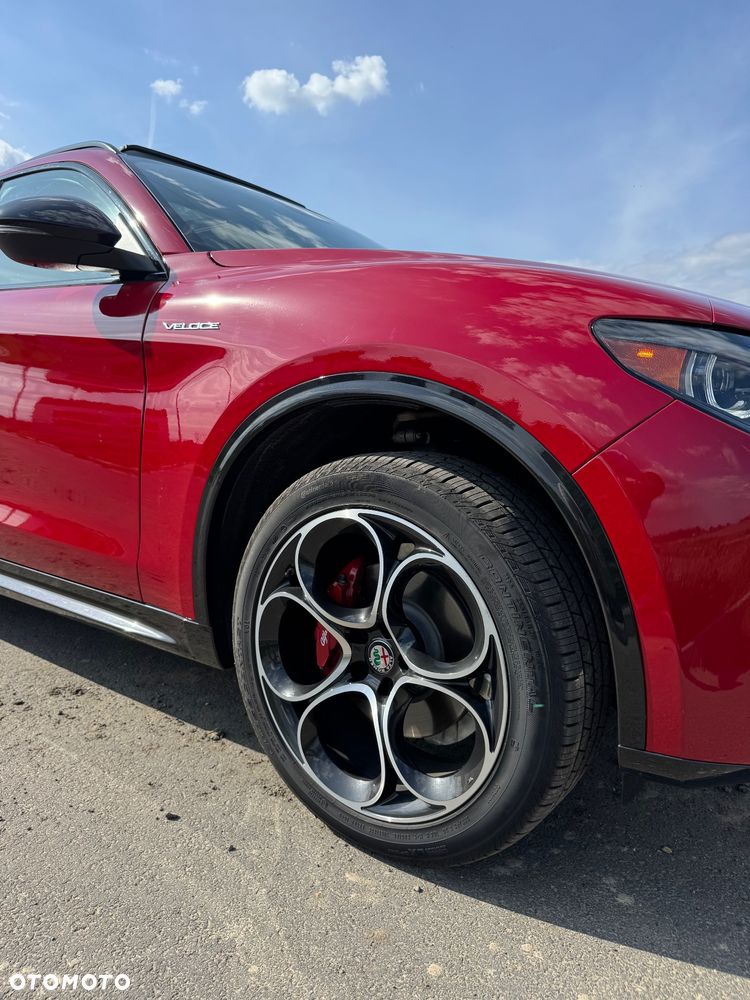 Alfa Romeo Stelvio 2.0 Turbo 16V AT8-Q4 Veloce Ti - 24