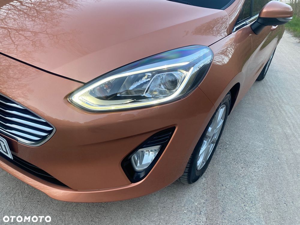 Ford Fiesta 1.0 EcoBoost S&S TITANIUM X - 32