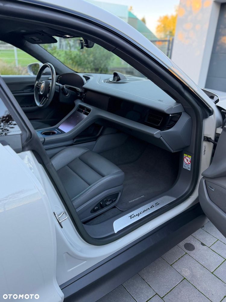 Porsche Taycan 4S Performance Plus - 10