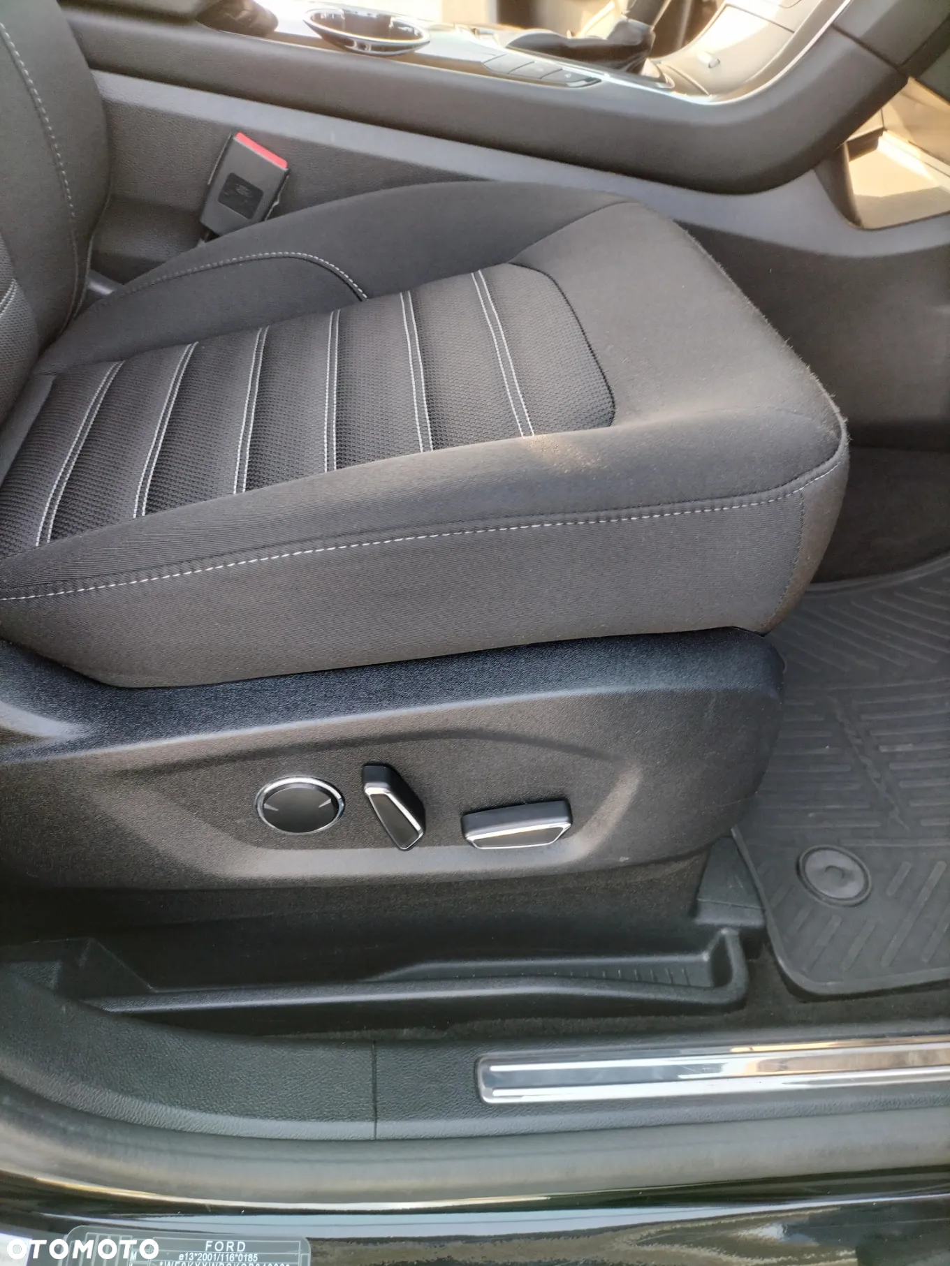 Ford Galaxy - 24