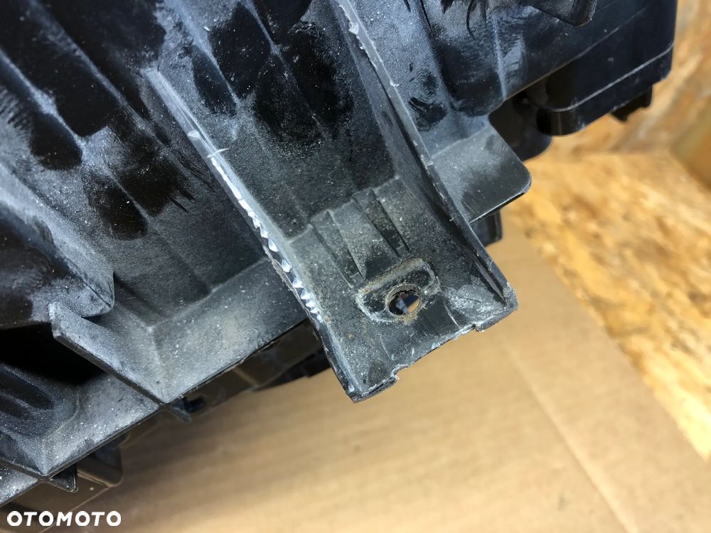 BMW 3 F30 F31 LEWA LAMPA PRZÓD EUROPA - 21