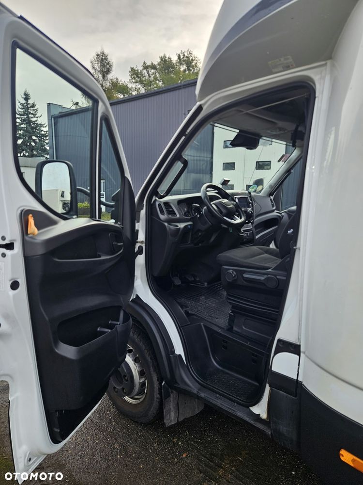Iveco DAILY - 17