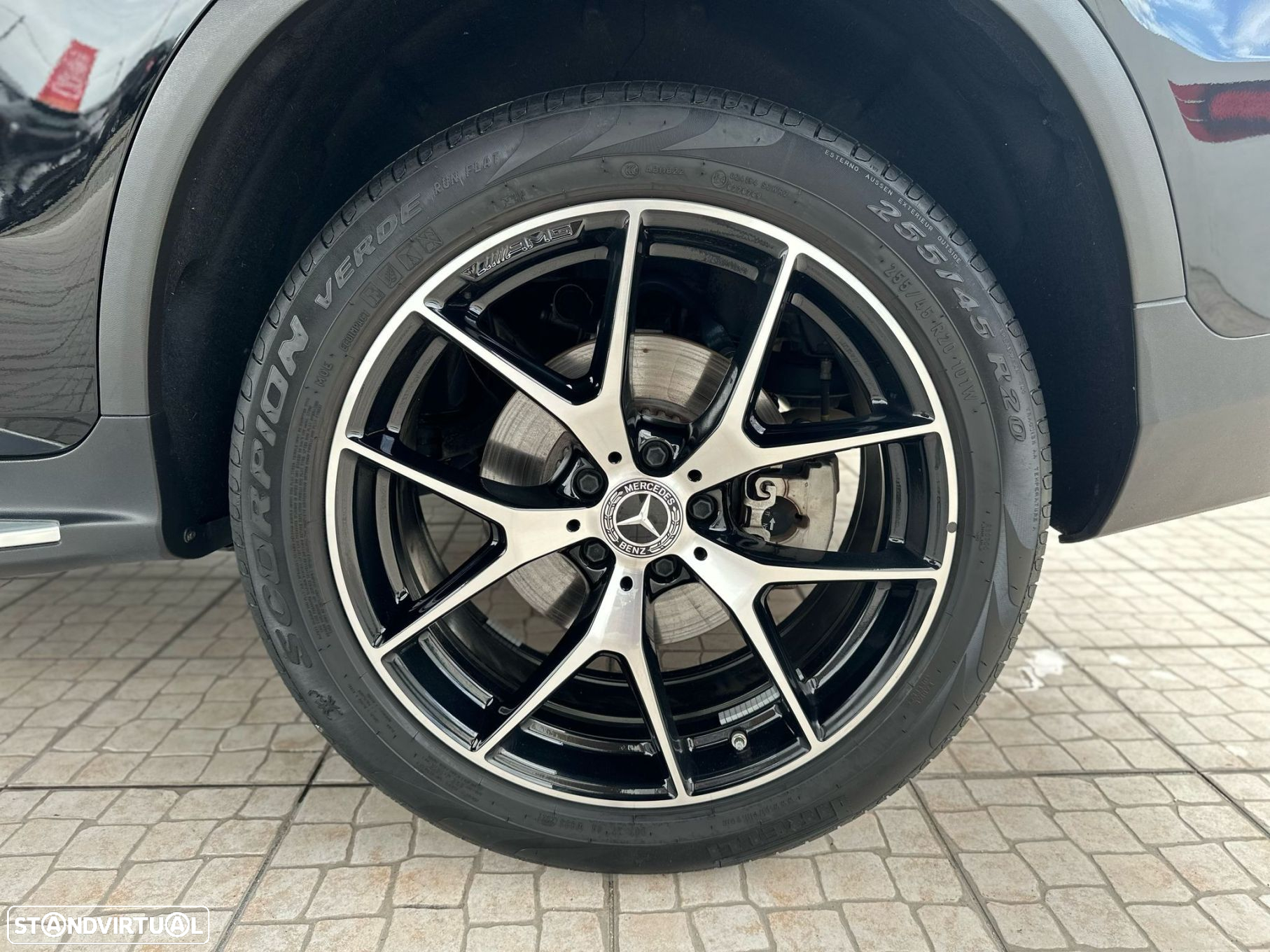 Mercedes-Benz GLC 300 - 23