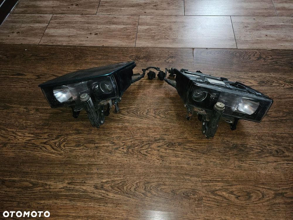 LAMPA LEWY PRAWY PRZÓD BMW E31 850 840 - 1