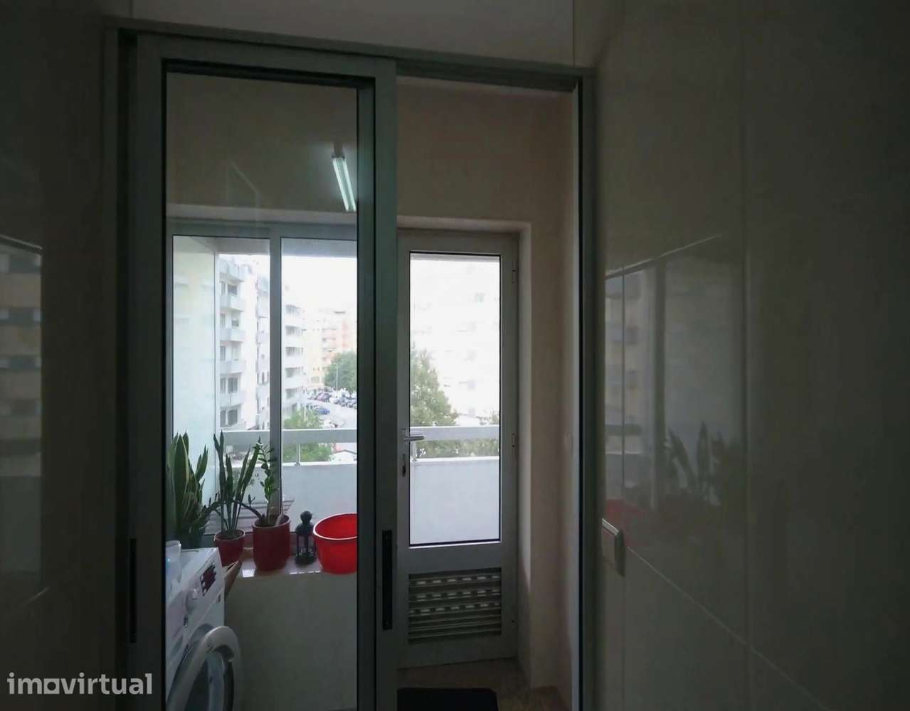 Apartamento T2 em Rio Tinto com varanda - Grande imagem: 3/25