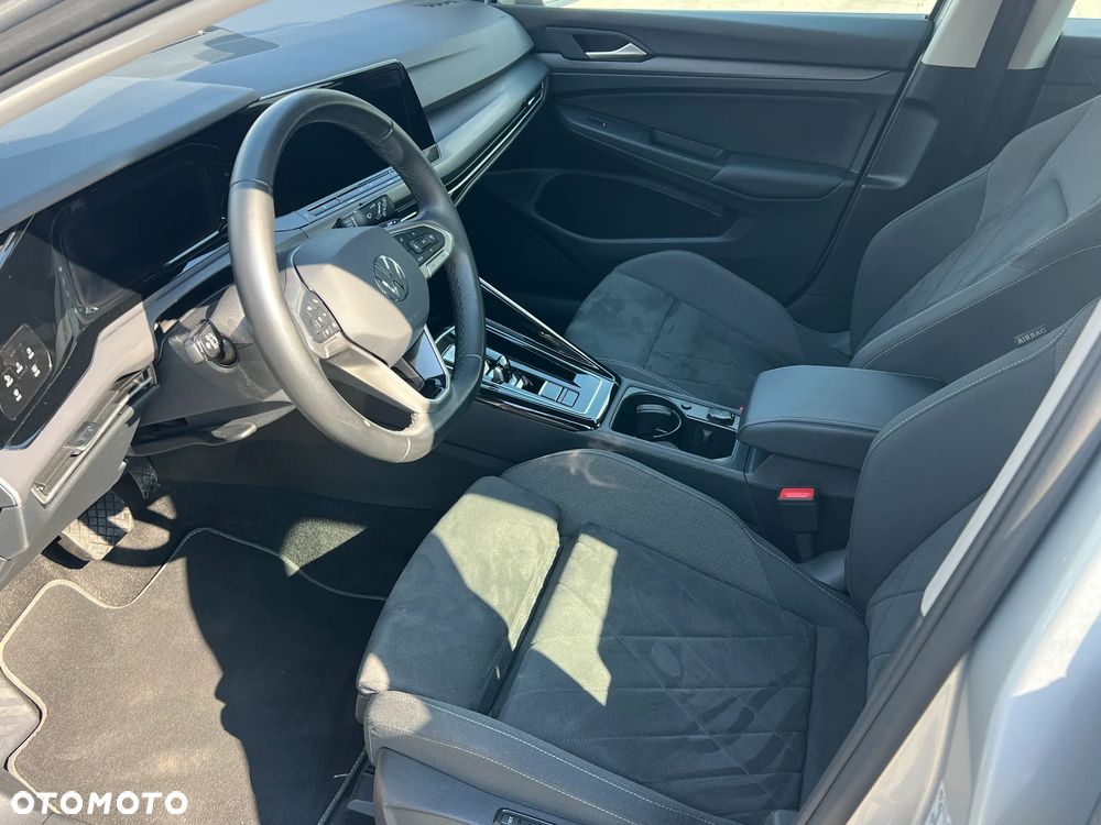 Volkswagen Golf 1.5 eTSI OPF DSG Style - 9