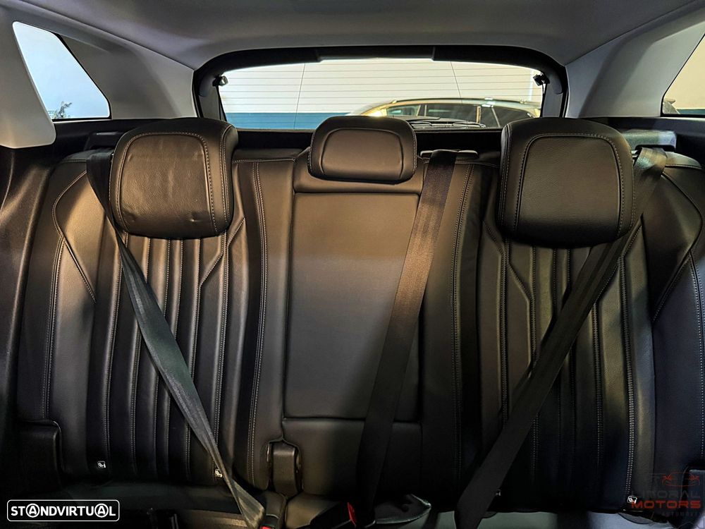 Peugeot 3008 1.2 PureTech GT Pack EAT8 - 41