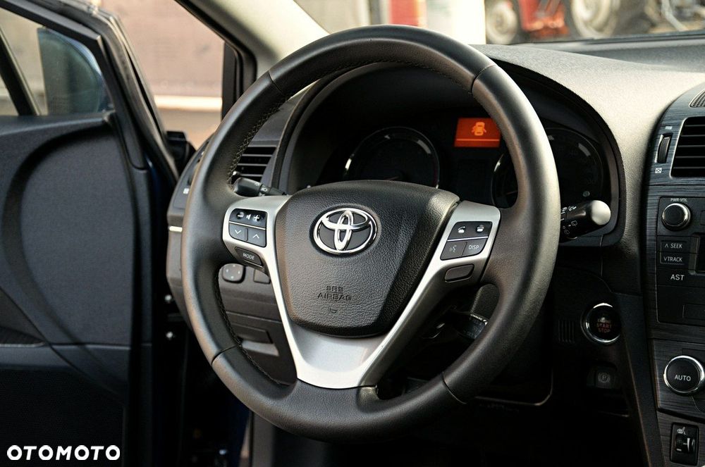 Toyota Avensis - 16